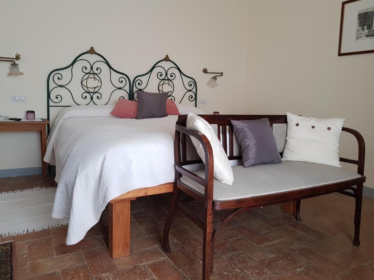Agriturismo Casa Montecucco Giuncarico Ngoại thất bức ảnh