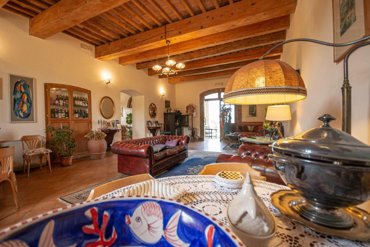 Agriturismo Casa Montecucco Giuncarico Ngoại thất bức ảnh